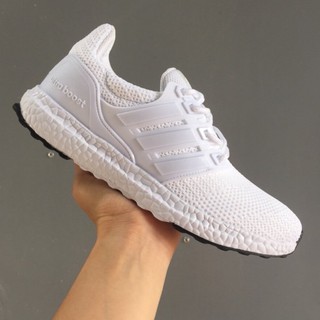 Giày Ultraboost trắng