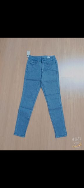 Quầm jeans ôm