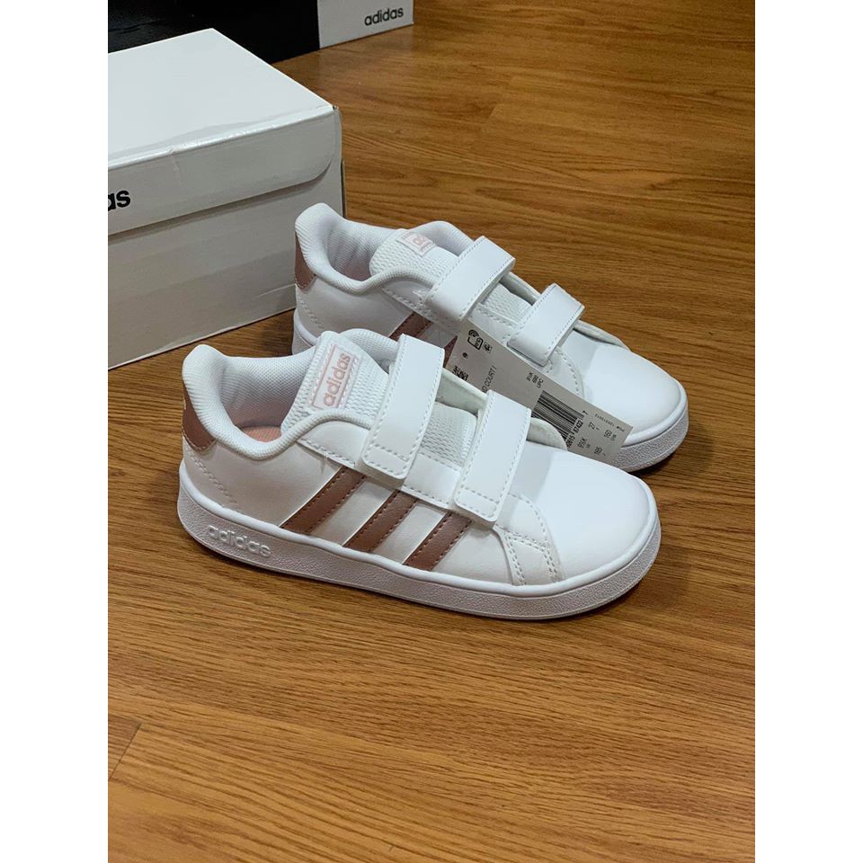 Giày bé gái adidas
