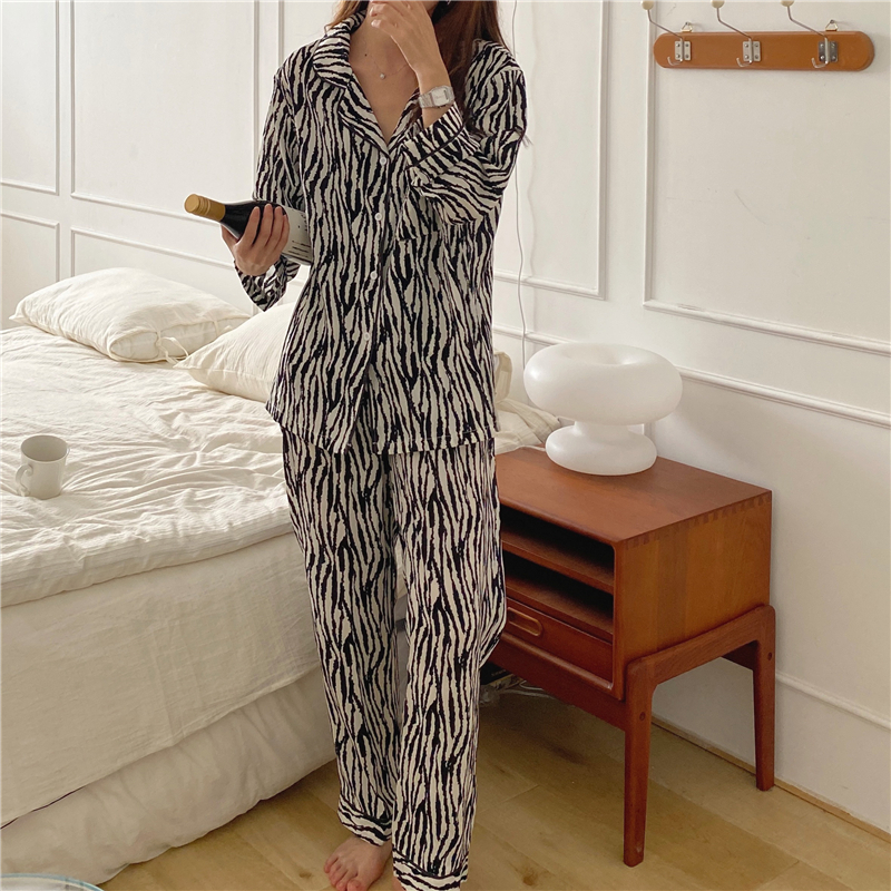  Bộ đồ ngủ pijama tay dài in họa tiết ngựa vằn thời trang cho phái nữ | BigBuy360 - bigbuy360.vn