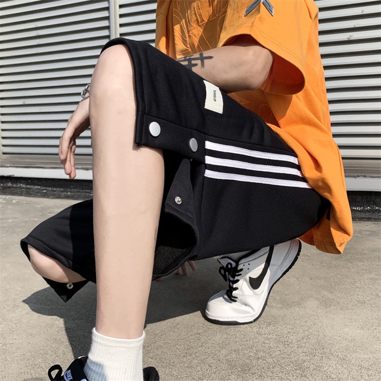 Quần đùi nam ống rộng kẻ 3 sọc khuy bấm màu đen đẹp d06 Pon.mens