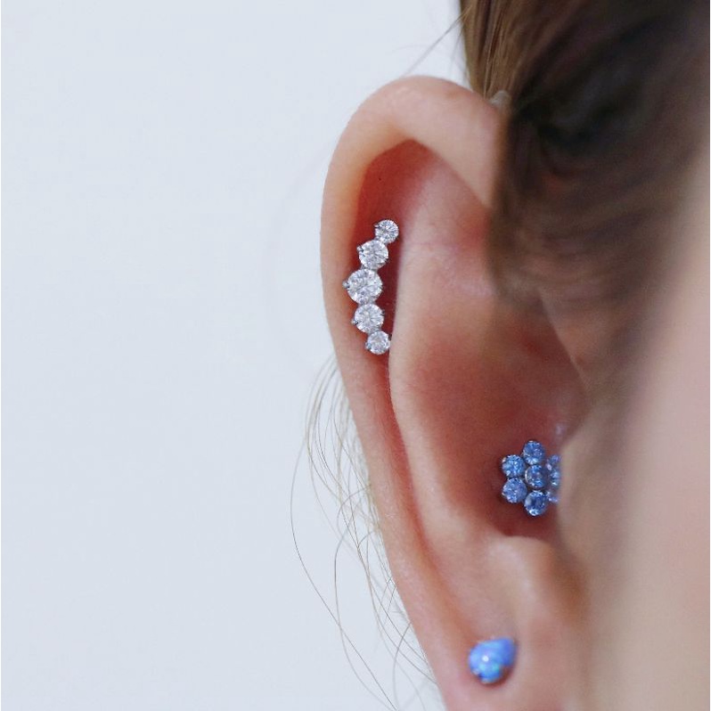 Khuyên tai Titanium G23 Curve Cz Ruyi Piercing