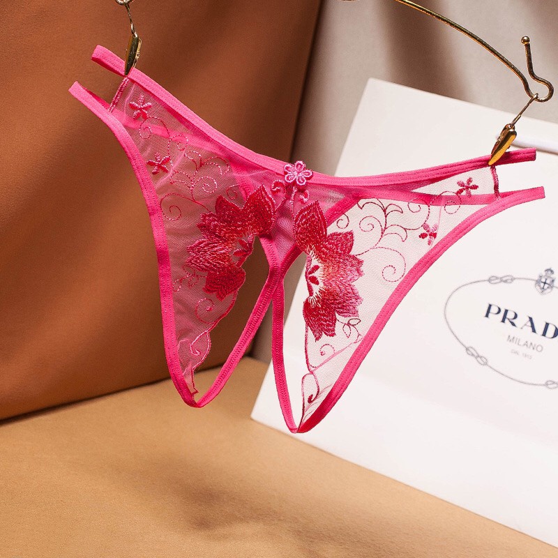 Quần lót nữ Sexy lọt khe  xẻ đáy họa tiết cánh hoa xuyên thấu YiOn Underwear QK04