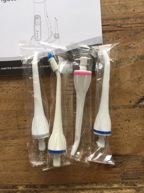 Máy tăm nước HIEHA oral lrrigator .sạc không dây