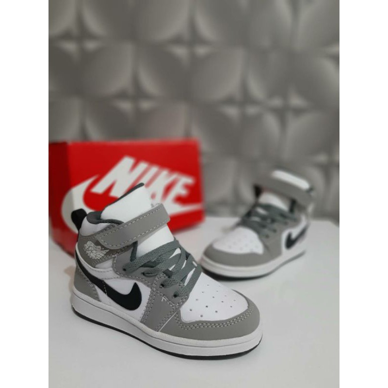 Giày Thể Thao Nike Air Jordan 1 Chính Hãng Thời Trang Cho Bé