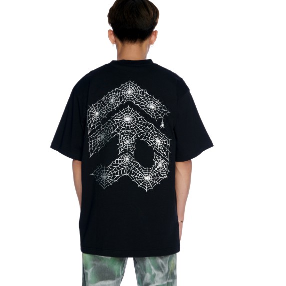 Áo Thun Đen 5THEWAY với thiết kế spider web và kiểu dang New Tee