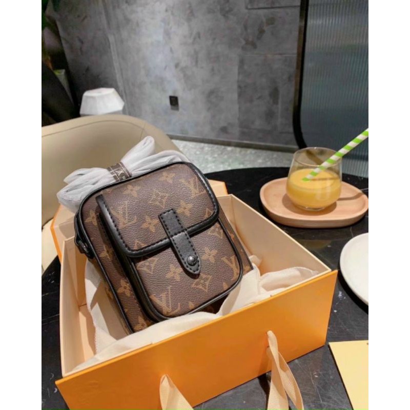 Đeo chéo Nam lv đẹp