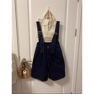 yếm quần jeans xinh xắn