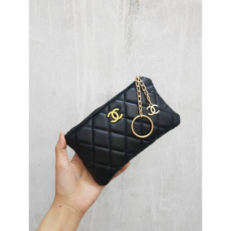 ví cầm tay Chanel