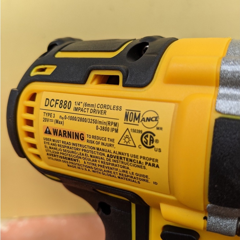 Máy siết bulong DEWAlLT DCF887 20V Không chổi than, hàng loại 1 pin tốt sử dụng liên tục 4-5 tiếng