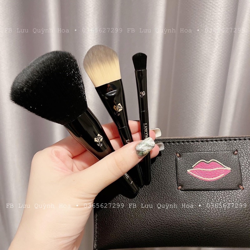 Set 3 cọ Make Up Lancome ( tặng kèm túi da )