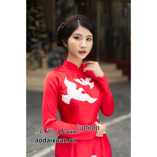 Áo dài lụa đỏ vẽ cảnh chợ phiên - 150949