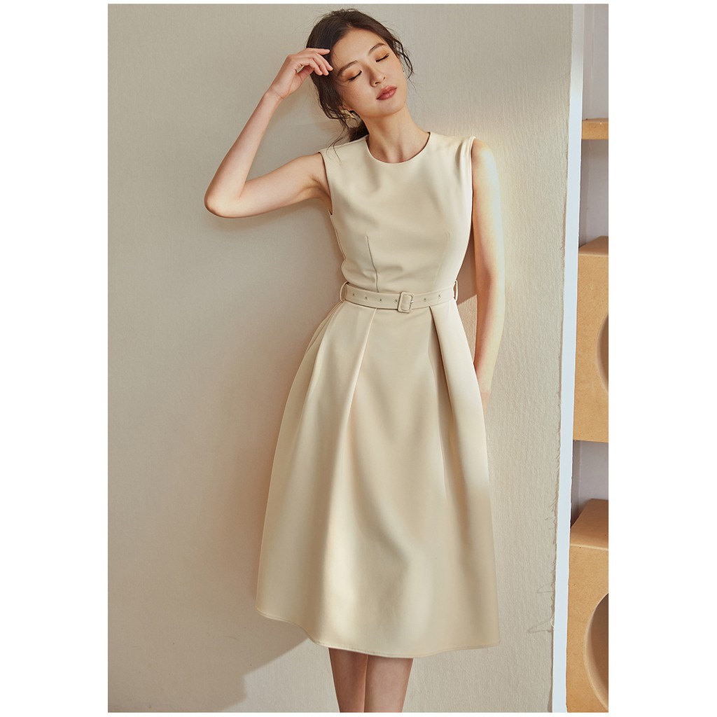 Đầm kèm dây đai cổ tròn sát không tay xếp ly xòe tròn xinh xắn