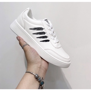 giày sneaker độn đế nữ