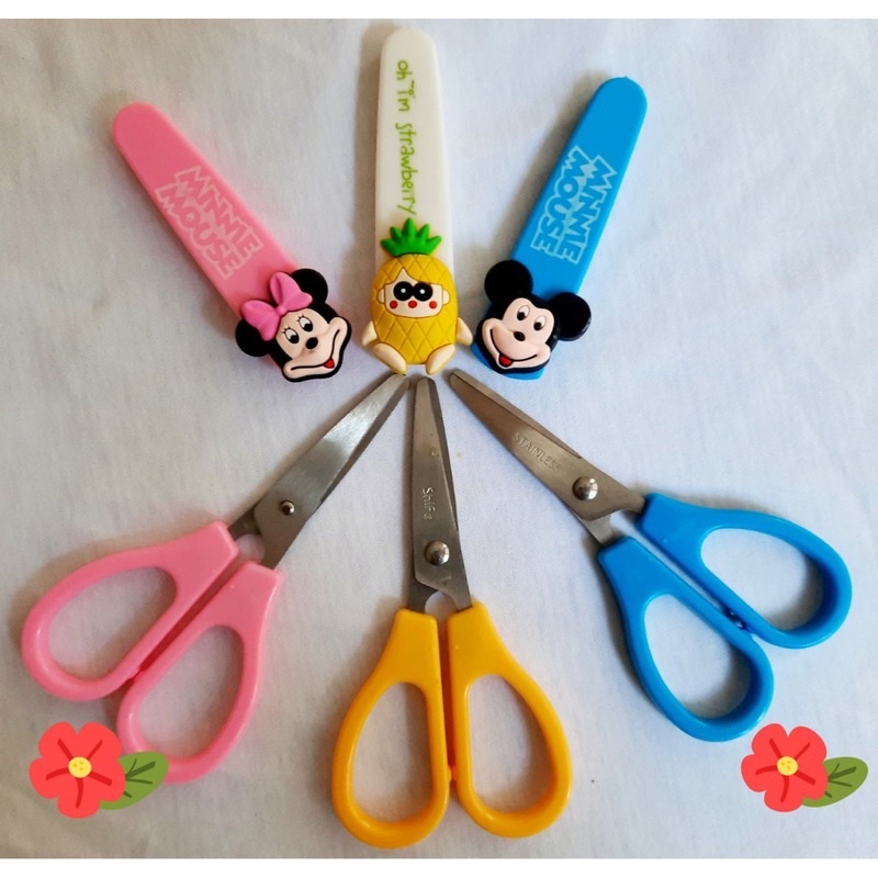 Kéo thủ công học sinh hình cute có nắp đậy