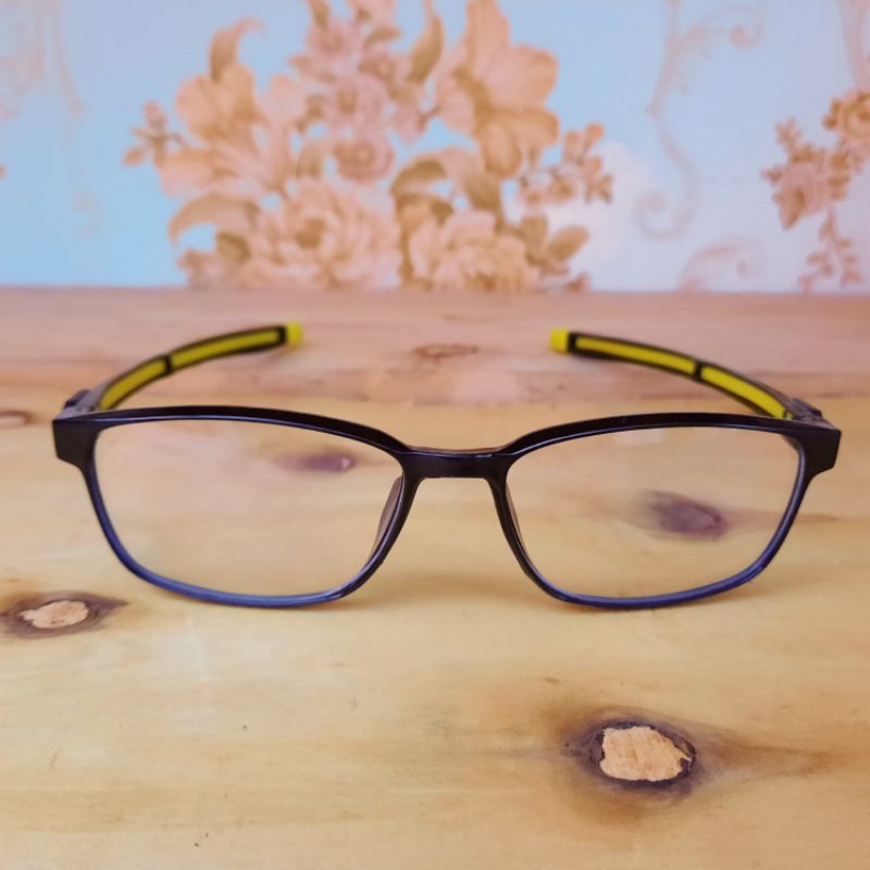 Gọng kính cận chơi thể thao dây nam châm điều chỉnh (kèm hộp) | BigBuy360 - bigbuy360.vn