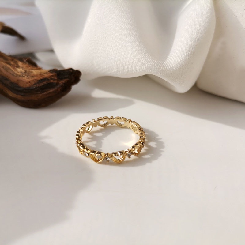 Nhẫn đeo tay hình trái tim thời trang
