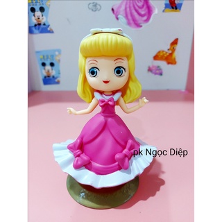 Công chúa Aurora váy hồng
