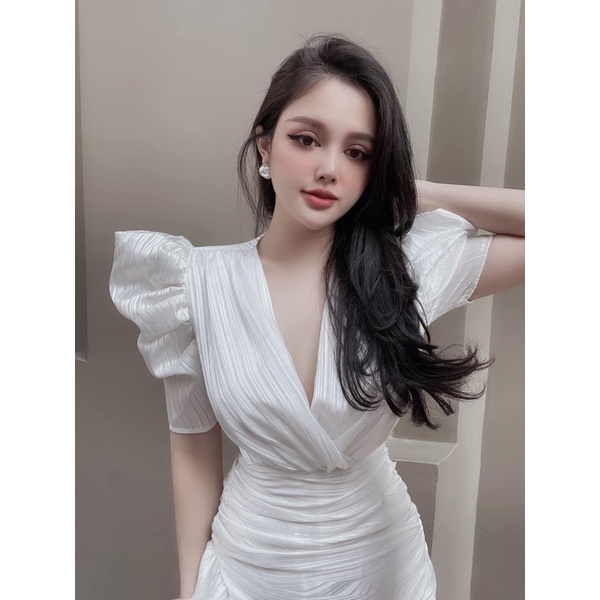 ĐẦM TRẮNG CHÉO CỔ CHÂN BÈO TAY BỒNG