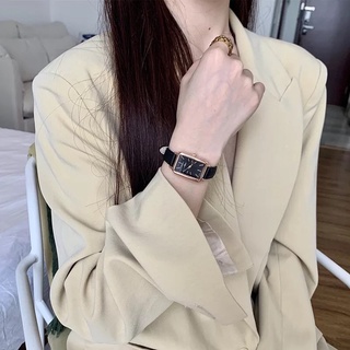 Đồng hồ nuw sang chảnh