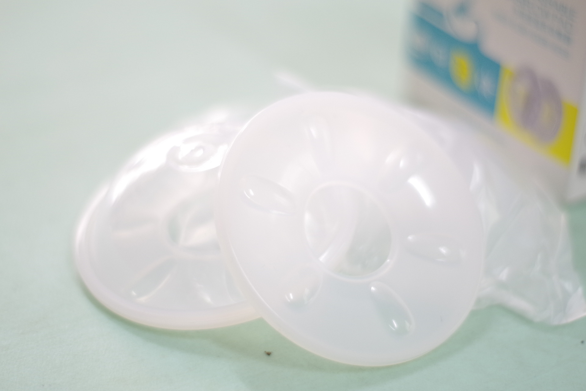 Phễu gom sữa. hứng sữa, lót sữa tái sử dụng NASH PVN656 ( Hộp 2 cái )
