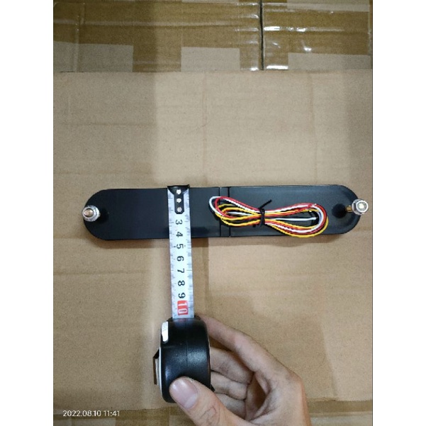 Đèn phanh 3 chế độ 12V và 24V đều xài được, giá 1 cặp