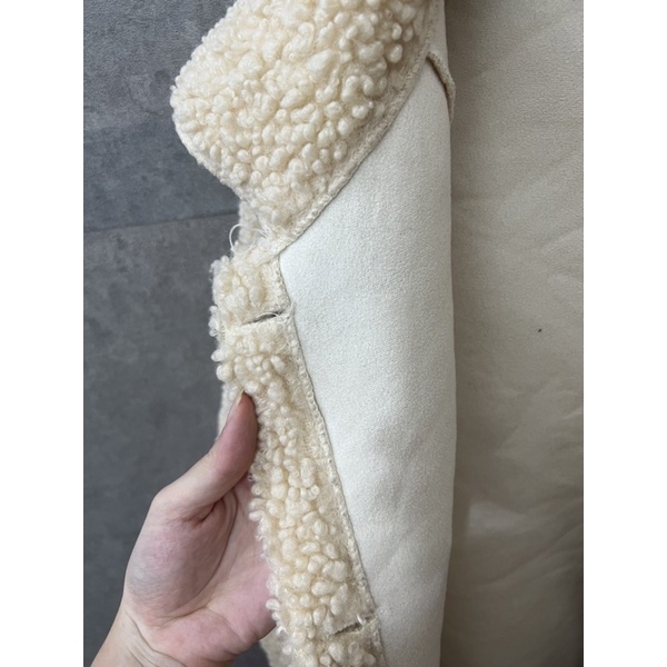 Áo khoác lông cừu siêu đẹp lót da lộn bên trong