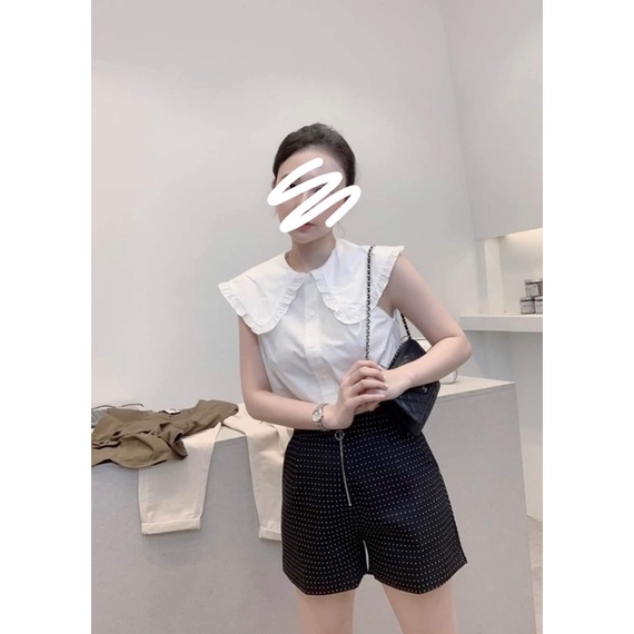 Áo trắng sát nách cổ sen