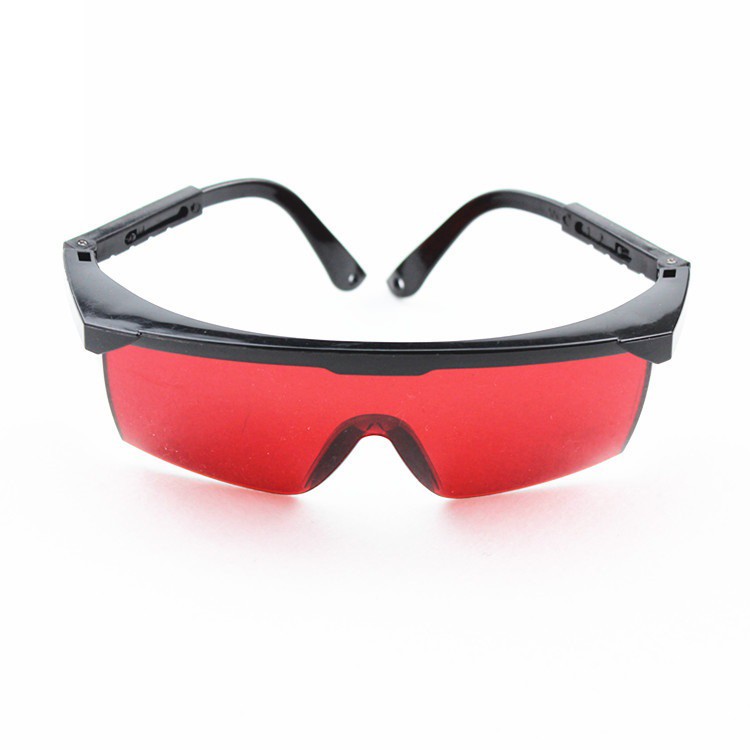 Kính che mắt trong tẩy trắng răng