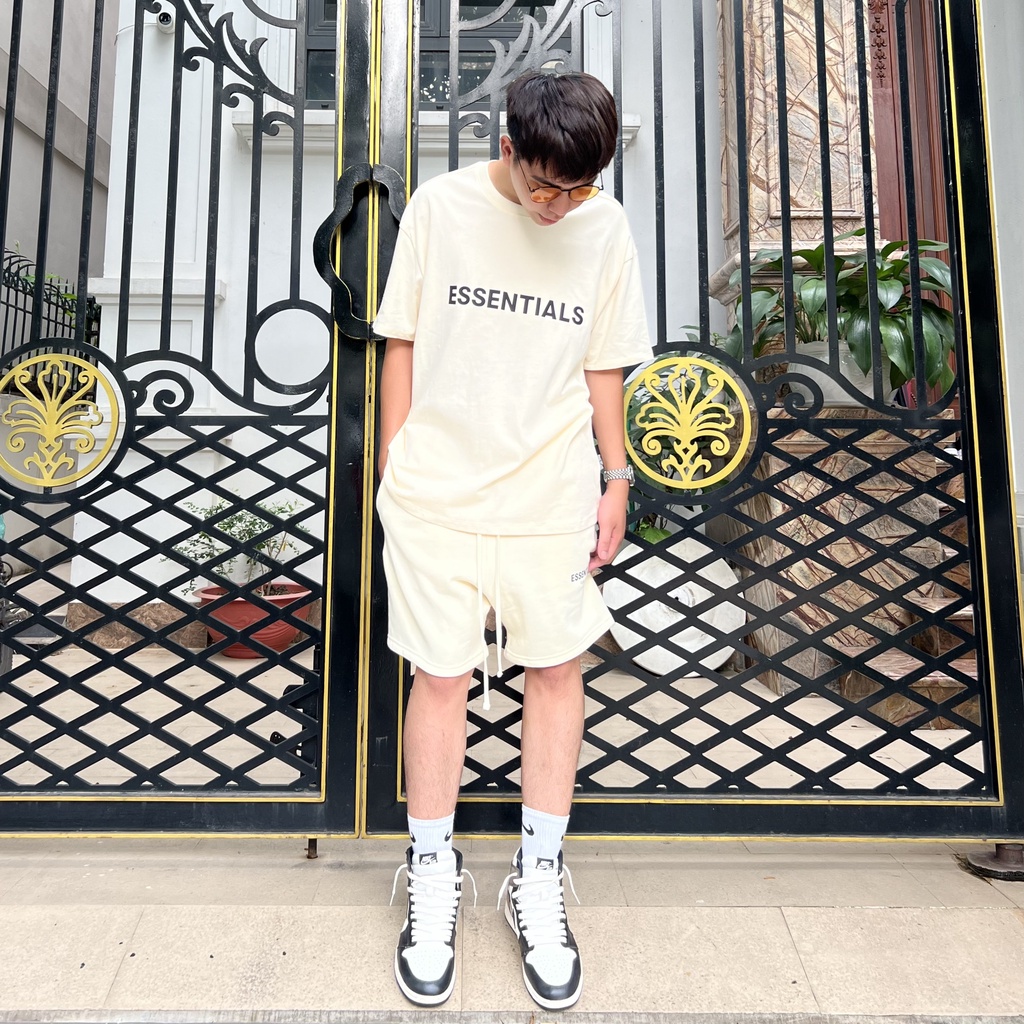 Quần đùi FEAR OF GOD FOG ESSENTIALS Short SS20 chất liệu nỉ bông cao cấp unisex form rộng oversize in chữ phản quang