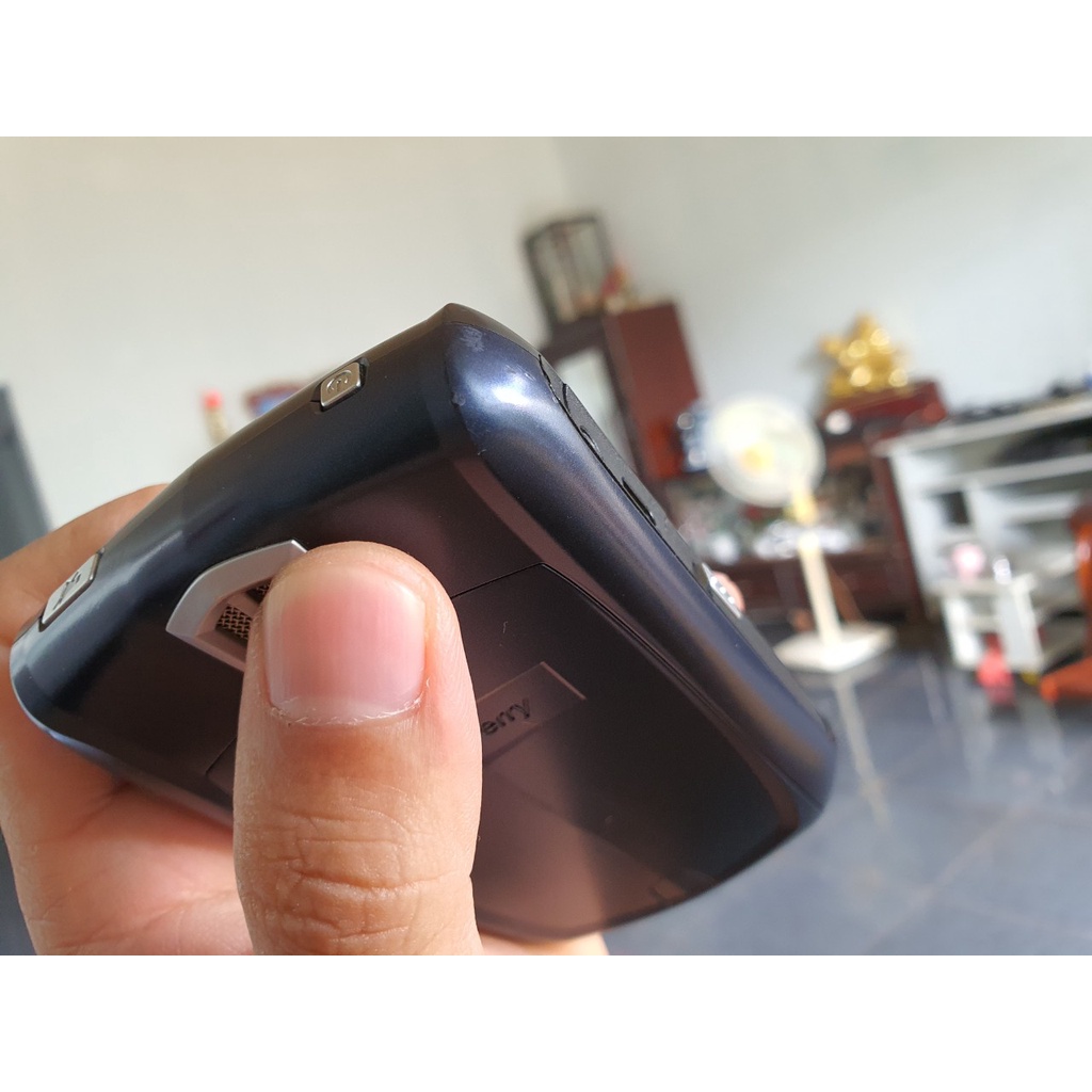 Điện thoại Blackberry 8700