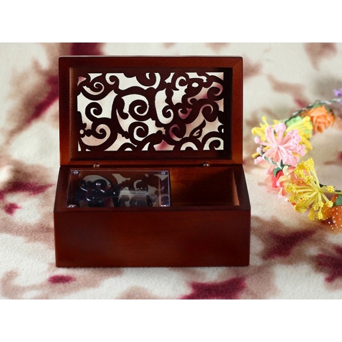 Hộp nhạc dây cót bằng gỗ chạm khắc phong cách vintage, mẫu big size GSK