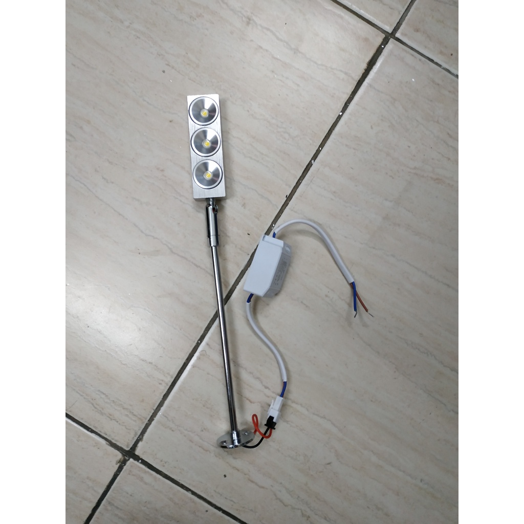 Đèn rọi tủ kính 3 mắt giao thông thân cao, vỏ màu bạc