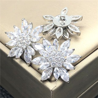 Khuy nút cúc cánh hoa bằng đồng đính đá zircon trang trí