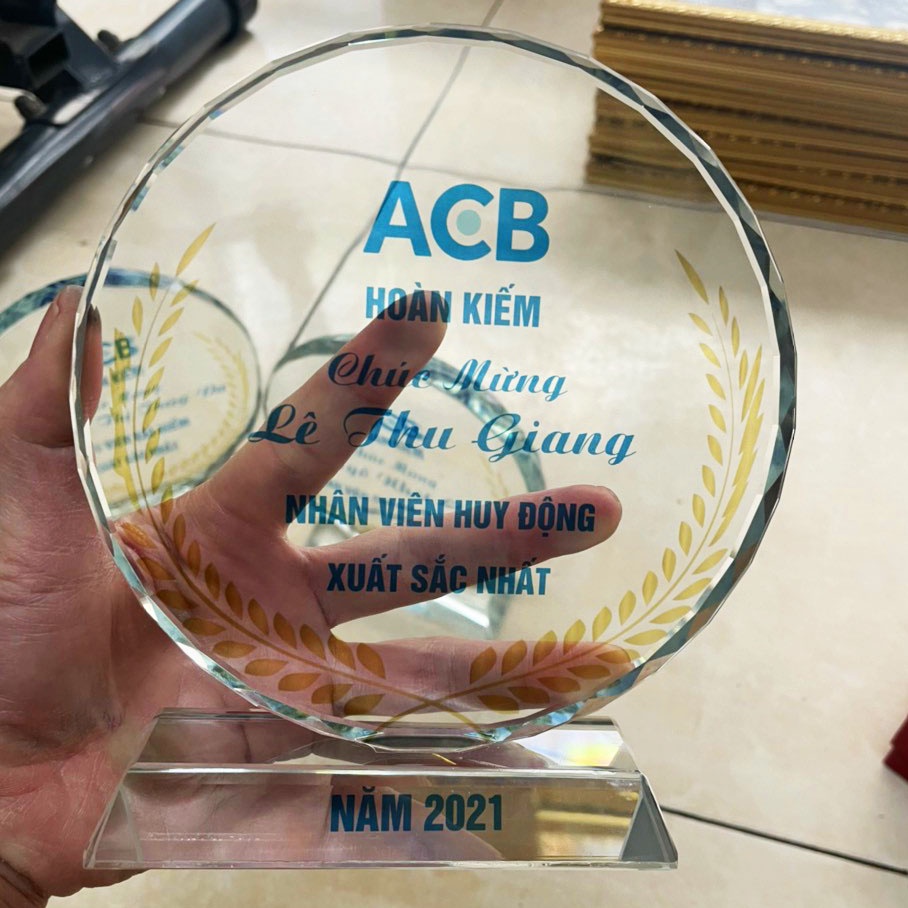 [Giá bán chưa bao gồm công in ấn] Cúp pha lê đĩa mặt trời | Kỷ niệm chương - quà tặng lưu niệm sang trọng - ý nghĩa