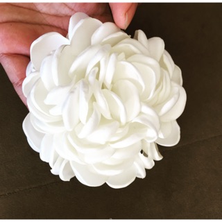 hoa cẩm tư cầu handmade cài áo