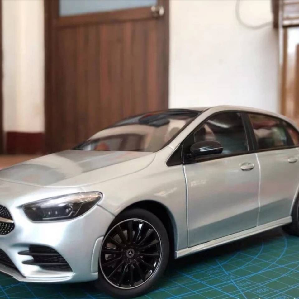 Mô Hình Xe Mercedes-Benz B-Klassse Merchants Mercedes-Benz B-Class MPV Tỉ Lệ 1:18