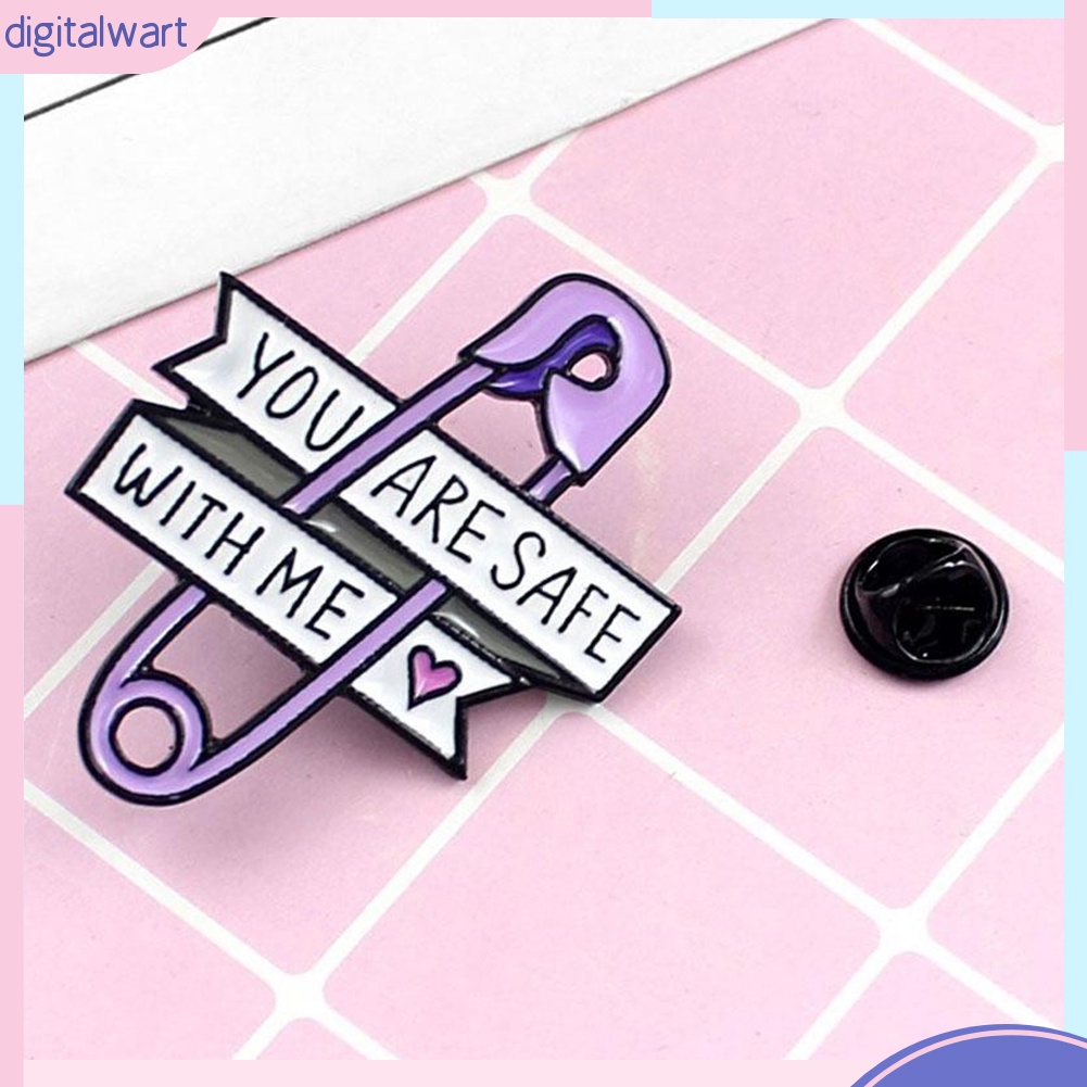 Ghim cài áo bằng chất liệu hợp kim tráng men họa tiết chữ YOU ARE SAFE WITH ME