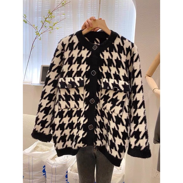 Áo khoác Cardigan caro đen trắng Forgirl lông thỏ mịn phối cúc vuông sang trọng