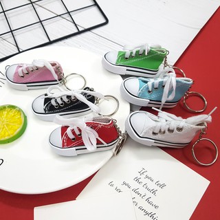 Móc khóa giày Converse