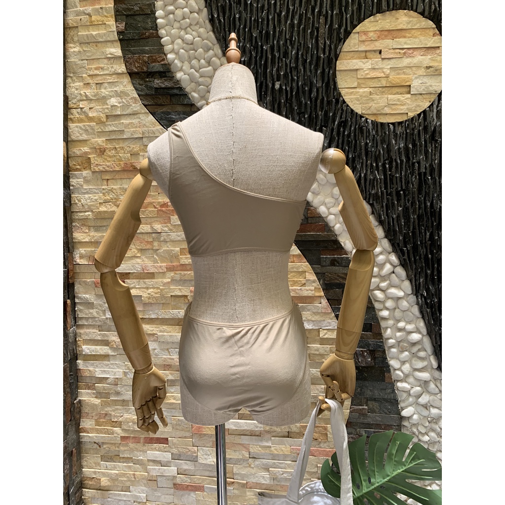 Bikini lệch vai phối khoen xám nude