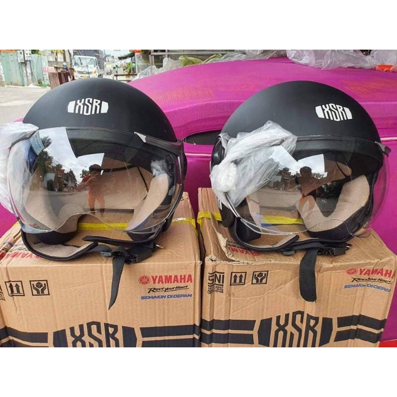 Nón yamaha RSX 3/4 mẫu siêu phẩm.có trầy xước