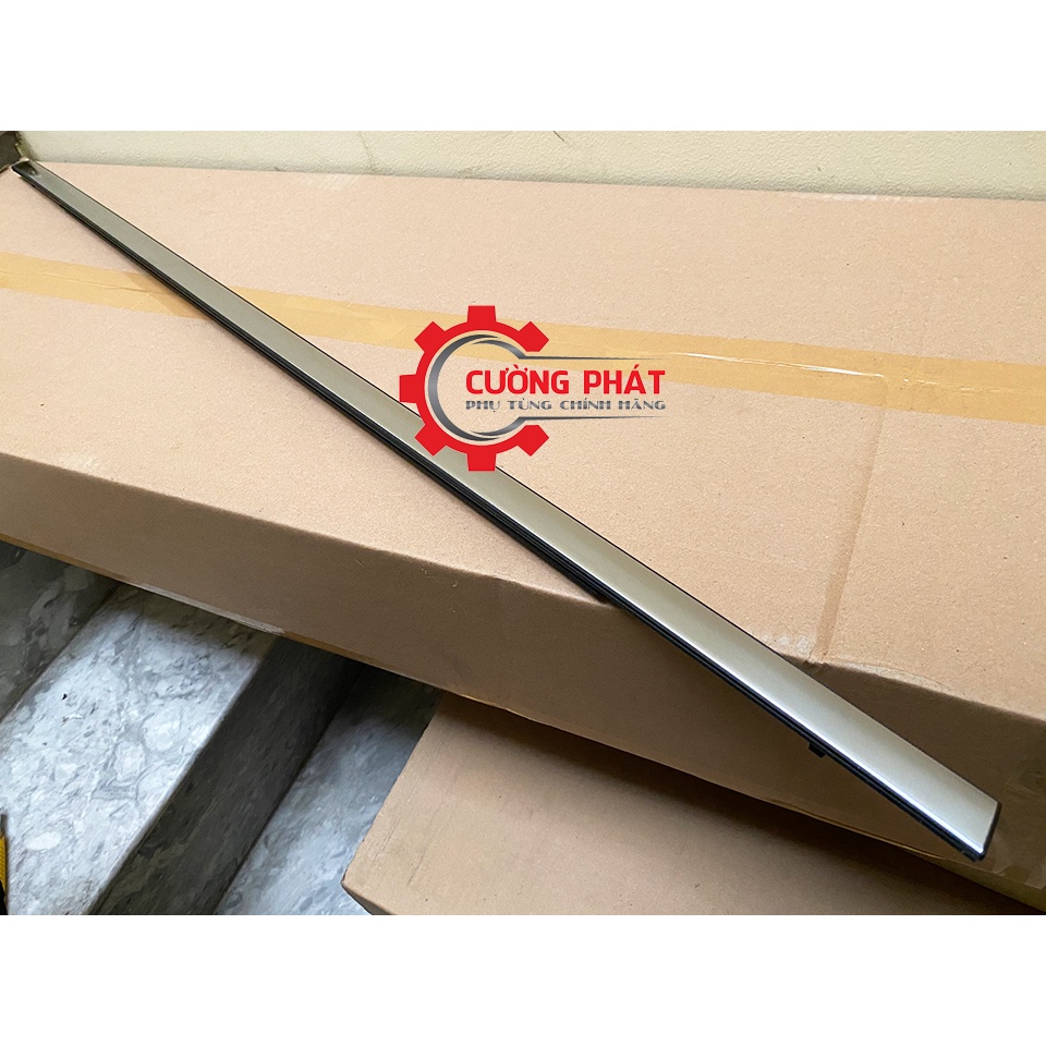 Nẹp chân kính cửa trước, sau Mitsubishi Xpander, Xpander Cross