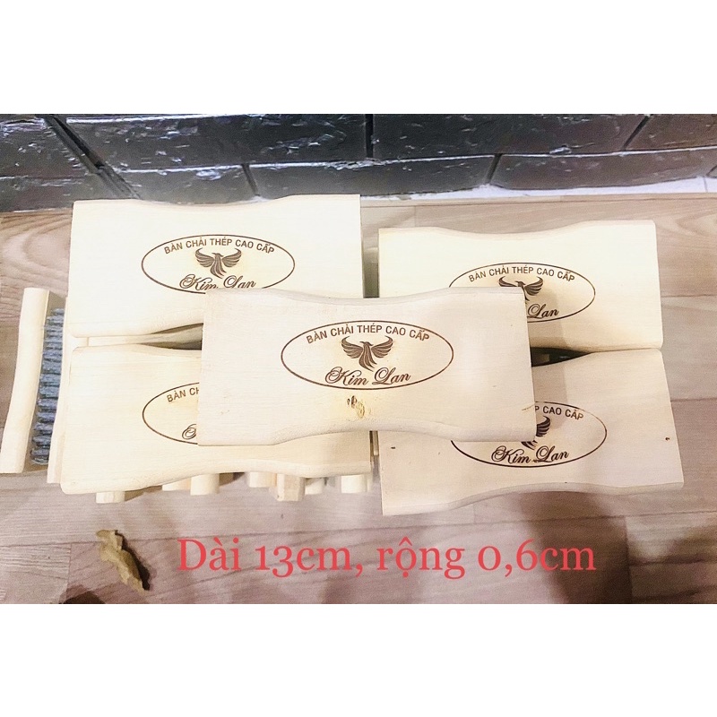 {Giá rẻ} Bàn chải cước sắt đánh gỉ cán gỗ, cước thép dầy (Vuông, cán cầm)