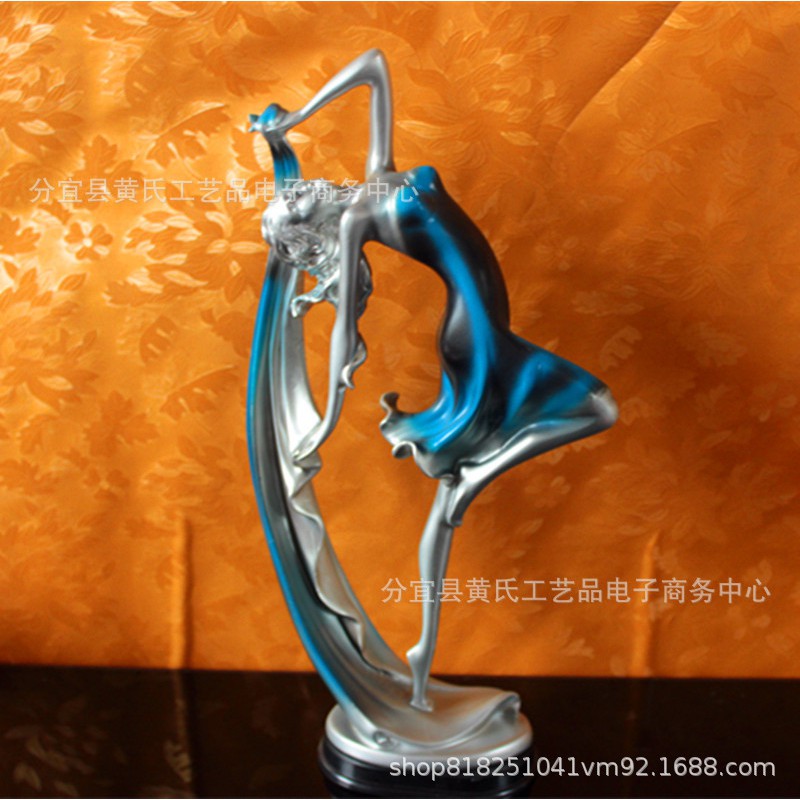 Tượng sứ thiếu nữ màu xanh