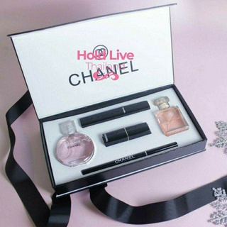 Set quà tặng Valentine gồm 5 món nước hoa và son kiểu dáng sang trọng
