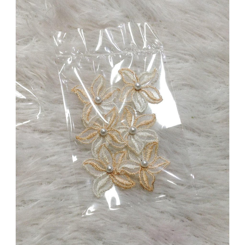 Bông thêu sẵn đính cườm trai hoa kiểu dễ thương gắn áo kết trang phục đầm dài