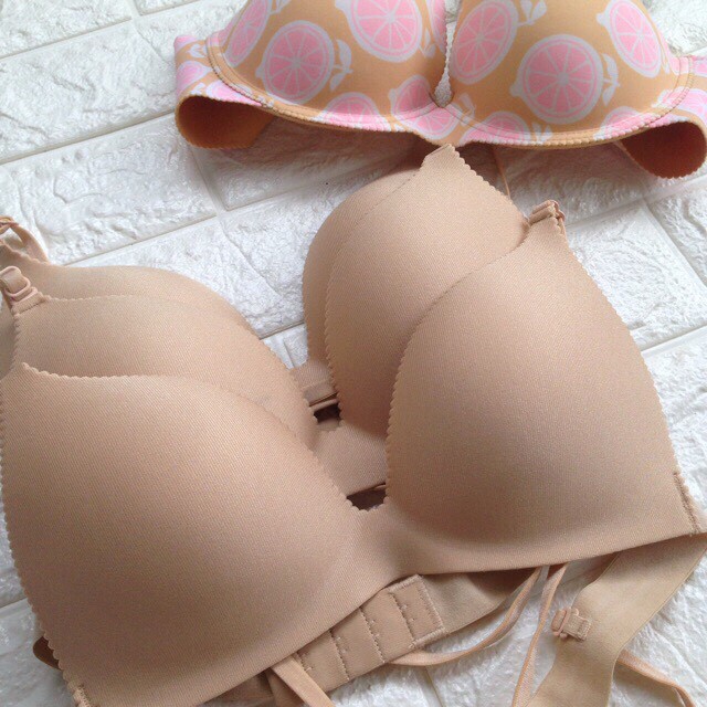 Áo ngực không đường may có nút cài phía sau và đệm nâng ngực quyến rũ cho nữ - Bra Đúc Su 601 Đệm Đẩy Ngực BR05 | BigBuy360 - bigbuy360.vn