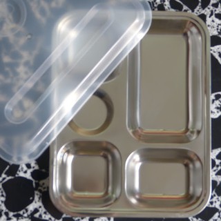 Khay 5 ngăn inox có nắp đậy