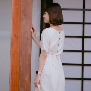 ĐẦM MIDI TRẮNG NƠ LƯNG